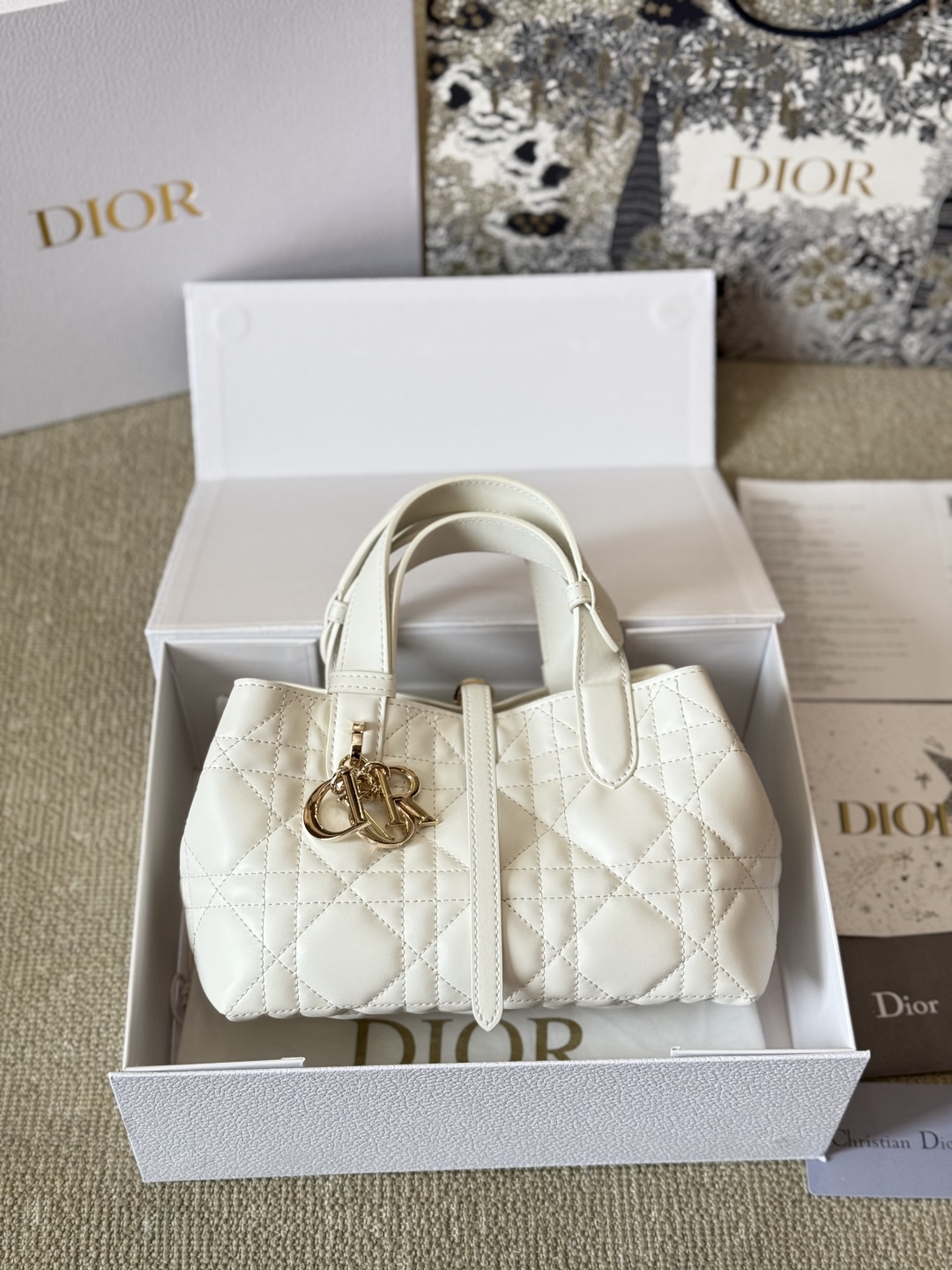 DIOR bag 426